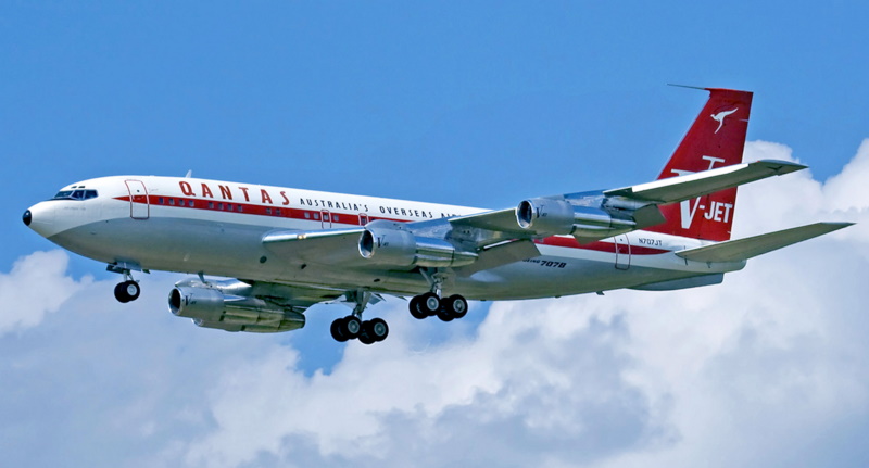 Qantas 707-138B