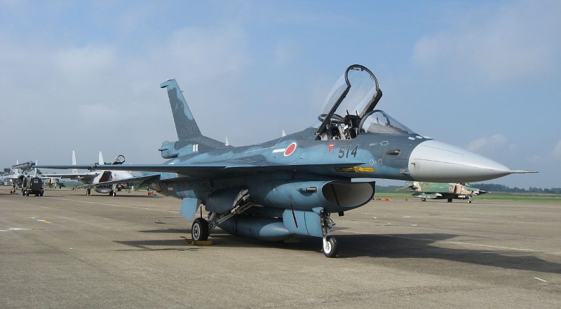 Mitsubishi F-2