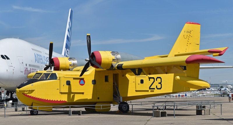 Canadair CL-215